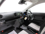 ダイハツのお店では、ダイハツ車を知り尽くしたプロフェッショナルが、専用の診断機器を使って各システムを点検しております。
