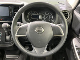【純正革巻きステアリング】上質な革を使用することで、手にしっかり馴染みとても運転しやすいハンドルです♪