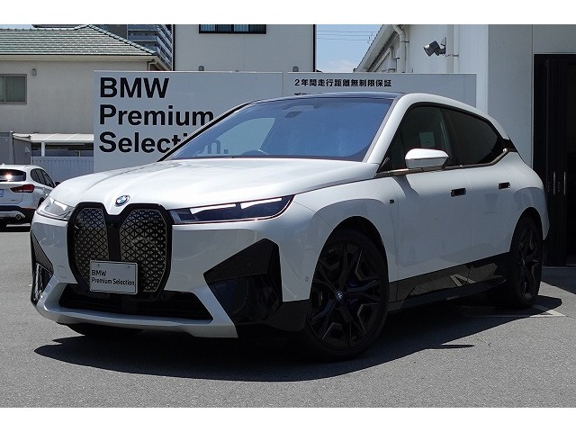 iX  M60 4WD