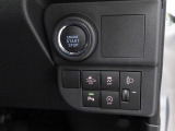 当社では全車、納車前にサービス工場で12ヶ月点検相当の整備を実施しております。そこで確認された不具合箇所は修理しておりますのでご安心下さい。