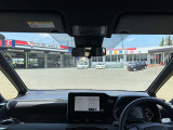 前席画像です。室内空間広々!運転し易いお車です。