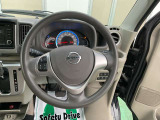 周囲が広く見わたせて運転しやすく室内も広々★