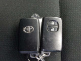スマートキー2本付き!キーをポケットやカバンに入れておくだけでドアの施錠・開錠やエンジンスタートの操作が簡単です!