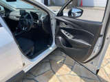 運転席から全てのドアの窓を操作できます!