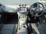 「NISSAN 認定中古車」です。ワイド保証1年付(期間中走行距離無制限)全国の日産サービス工場で保証が受けられます。ご購入後も1ヶ月または1,000km点検が無料で受けられます♪