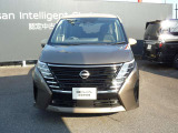 セレナ 1.4 e-4ORCE ハイウェイスターV 4WD 