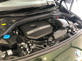 【ご納車前点検】BMW認定中古車は100項目の箇所を徹底的にチェック致します。機械的な箇所や電気系、コンピューターなどをご納車前に点検し、交換基準に達した部品は全て新品に修理返品した後にご納車致します。