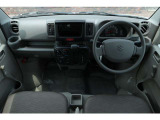 すっきりとしたダッシュボード回り!フロントビューの視界も良くて運転しやすいですよ♪