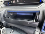 インパネアッパーボックス(運転席)/USBソケット (運転席1口・電源用)☆