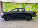 ハイラックス 2.4 X ディーゼル 4WD 