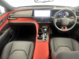 クラウンスポーツ 2.5 RS E-Four 4WD サンルーフ