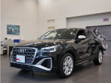 アウディ SQ2 2.0 4WD