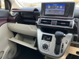 【グローブボックス】現在では車検証入れなどとして活用されることが多いですよ☆