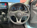 周囲が広く見わたせて運転しやすく室内も広々★