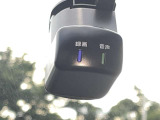 前後にドライブレコーダー装備です!もしもの時やあおり運転など、映像記録は証拠になるのであると安心ですね!
