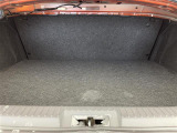 【トランク】積み込みやすくて、たっぷり積める荷室です。シートアレンジできるものは、乗車人数と荷物の量や大きさによってシートを動かすことができるので、より快適なドライブが可能です!