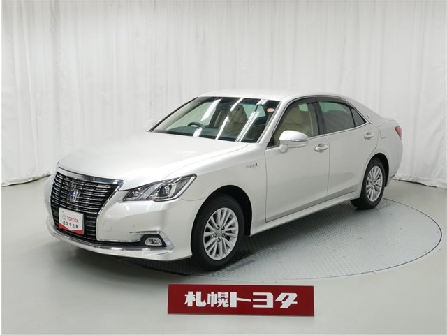 クラウン ハイブリッド 2.5 ロイヤルサルーン Four 4WD 
