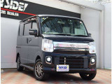 【車屋】として、長く車業界に従事した経験豊富なスタッフが多数在籍しております。
