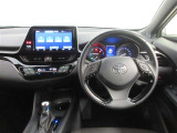 インパネはシンプルなデザイン。運転もしやすそう♪