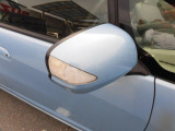 ウィンカー付ドアミラーです!!対向車が気づきやすくなり安心して運転出来ますね♪