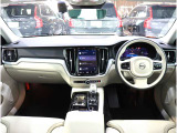 V60 リチャージ PHEV T6 AWD アルティメット 4WD 