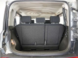 フル乗車でもしっかり荷物を収納出来るラゲッジスペースです。普段の買い物でしたらしっかり積める十分な荷室スペースが確保されています。