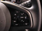 【アダプティブクルーズコントロール】予め設定した車速内でクルマが自動的に加減速。前走車との適切な車間距離を維持しながら追従走行します。【LKAS】車線維持支援システムでステアリング操作を支援。