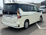 セレナ 2.0 ハイウェイスター V 4WD 