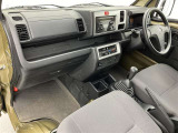 高品質カークリーニング ピカピCar 外装・内装、岐阜トヨペットの専門スタッフがシートもカーペットも綺麗に洗浄済み!プロの仕上げを是非ご確認下さいませ。