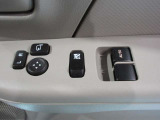 前席パワーウィンドウ運転席側オ-ト機能付助手席側操作機能を止めるスイッチ付