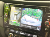 【アラウンドビューモニター】専用のカメラにより、上から見下ろしたような視点で360度クルマの周囲を確認することができます☆死角部分も確認しやすく、狭い場所での切り返しや駐車もスムーズに行えます。