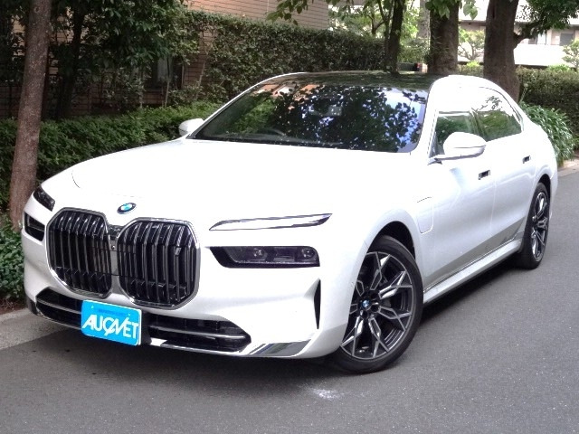 i7 xドライブ60 エクセレンス 4WD 
