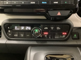 運転席・助手席とそれぞれシートヒータがついてます。寒い冬には嬉しいですね!