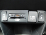 ETC車載器やシートヒーターが装備されております。