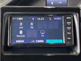 Bluetooth対応、CD再生機能付き。お好きな音楽を聴きながらのドライブは楽しいですよね〜♪