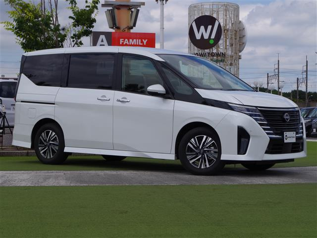 セレナ 1.4 e-POWER ハイウェイスター V 修復歴無し
