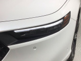 LEDヘッドライトは、点灯の瞬間から最大光量を発揮し、突然暗くなるトンネルなどでの安定感を高めます。