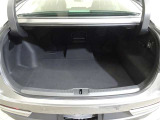 開口部の広いラゲージスペースは、ゴルフバックなどの荷物もラクラク積み込めます。