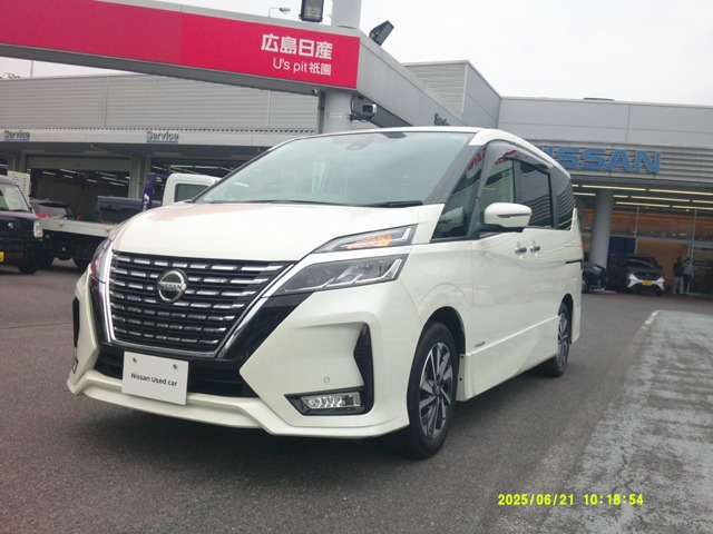 セレナ 2.0 ハイウェイスター V 