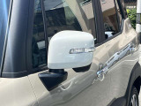 【電動格納ミラー】狭い場所へ駐車する際や対向する際に、ボタン一つで開閉が可能です!