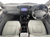 ランドクルーザー  4WD 5MT