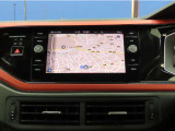 ディスカバーメディア搭載。「VW Connect」というeSIMが内蔵された画期的なシステムです。地図データなど自動で情報を更新することができるのが大きな魅力。なお、CD/DVD・TVは廃止されてます