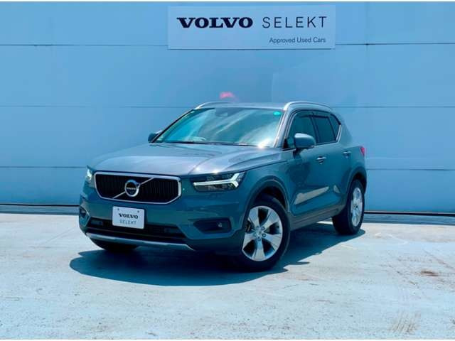 XC40 T4 モメンタム 