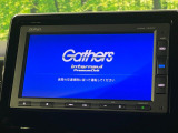 【純正ナビ】人気の純正ナビを装備しております。ナビの使いやすさはもちろん、オーディオ機能も充実!キャンプや旅行はもちろん、通勤や買い物など普段のドライブも楽しくなるはず♪