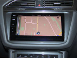 ディスカバーメディア搭載。「VW Connect」というeSIMが内蔵された画期的なシステムです。地図データなど自動で情報を更新することができるのが大きな魅力。なお、CD/DVD・TVは廃止されてます