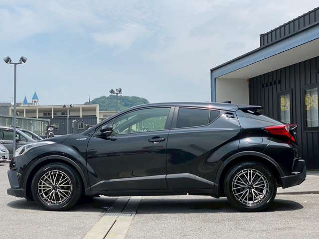 CHR CSR 35枚 トヨタ C-HR(ホワイトパールクリスタルシャイン) - AOSHIMA