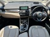 2シリーズグランツアラー 218d xドライブ ラグジュアリー 4WD 本革シート