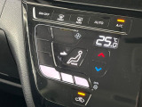 【オートエアコン】一度お好みの温度に設定すれば、車内の温度を検知し風量や温度を自動で調整。暑い…寒い…と何度もスイッチ操作をする必要はありません。快適な車内空間には必須の機能ですね♪