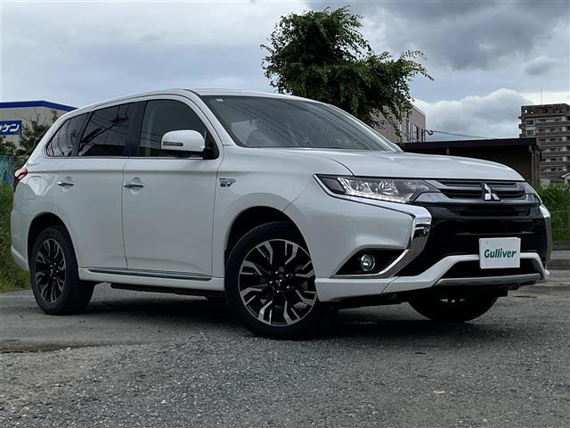 アウトランダーPHEV 2.0 G ナビパッケージ 4WD 4WD 修復歴無し