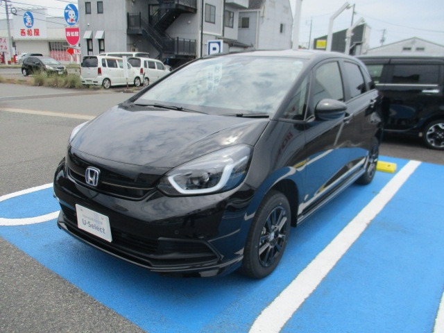 フィット 1.5 e:HEV ホーム ブラックスタイル 4WD 
